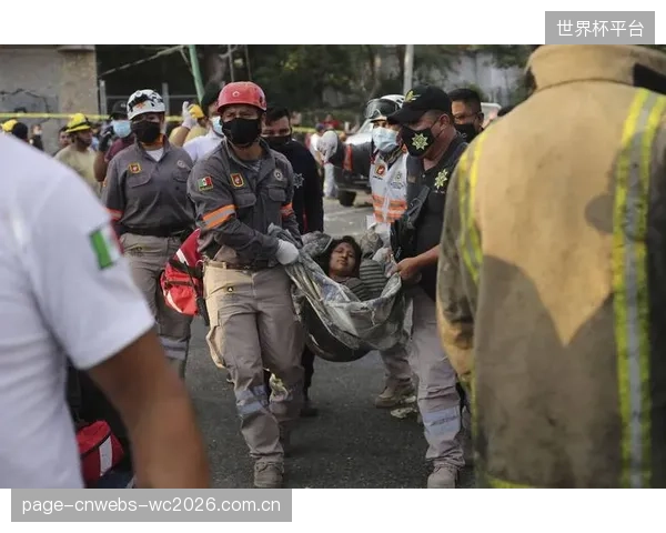 墨西哥队26人最终名单已集结完毕，在墨西哥城高性能中心开启最后冲刺训练。